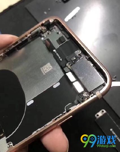 iPhone8Plus拆解 iPhone8Plus真机拆机图赏