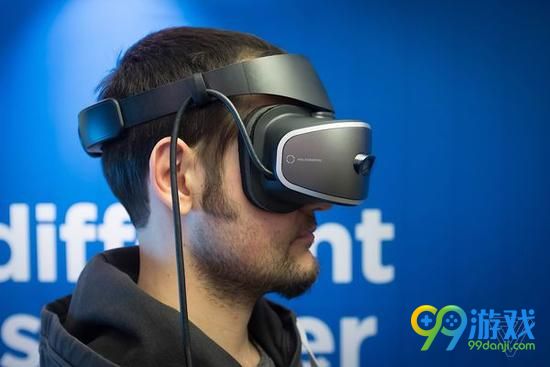 联想发布VR头盔 主打支持WIN10全息平台