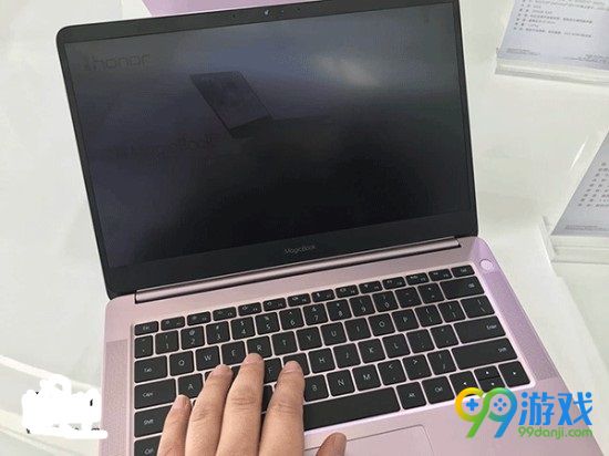 华为荣耀首款笔记本电脑MagicBook真机曝光 华为荣耀首款笔记本电脑MagicBook真机图赏
